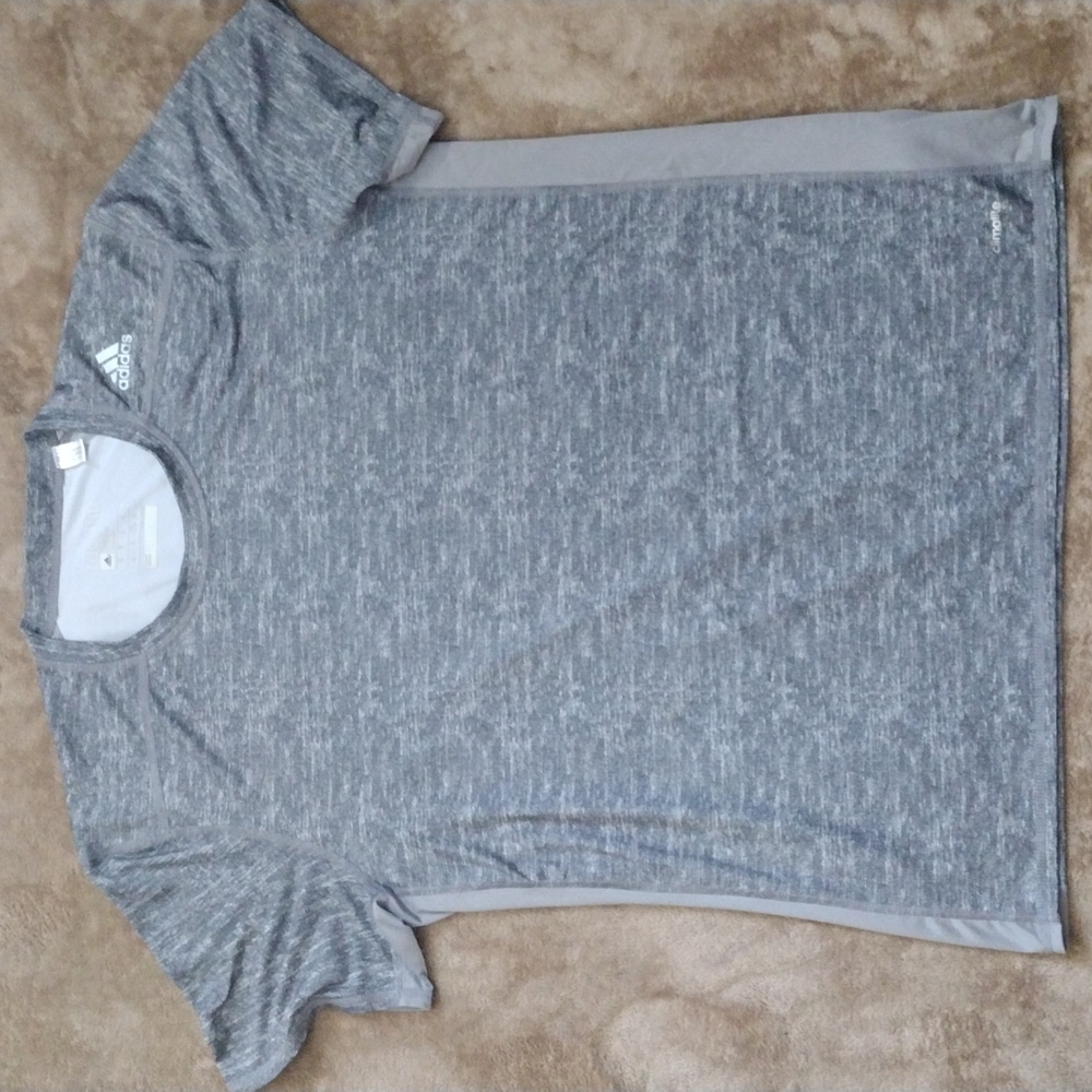 Adidas tech fit gray and black climate short sleeve t-shirt extra large